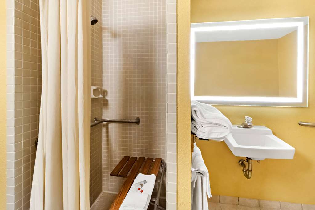 Super 8 by Wyndham Vandalia Dayton International Airport - photo 15