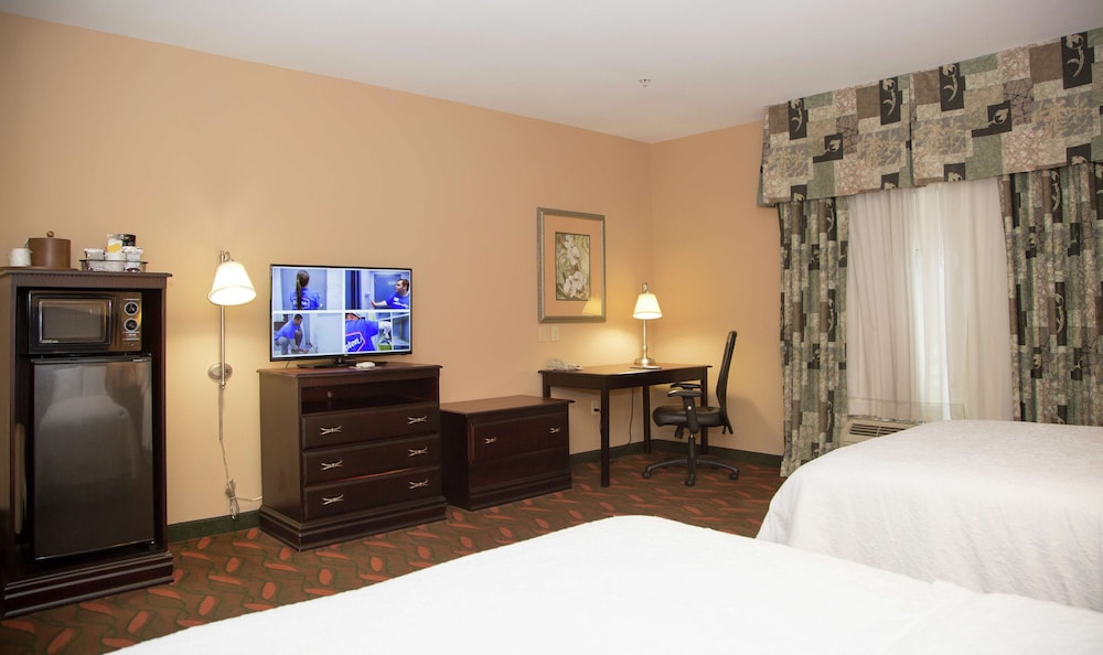 Hampton Inn & Suites Houston Rosenberg - photo 13