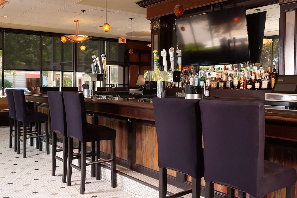 DoubleTree by Hilton Hotel Cleveland Downtown Lakeside - photo 28