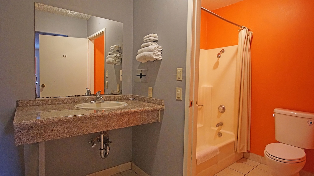 Los Angeles Inn & Suites LAX - photo 24