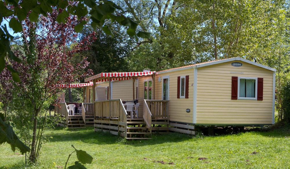 Camping Les Pêcheurs — Perrigny — photo 2