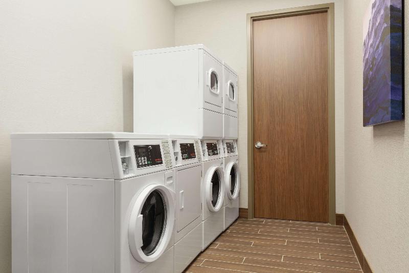 Embassy Suites Hilton South Jordan Salt Lake City - photo 4