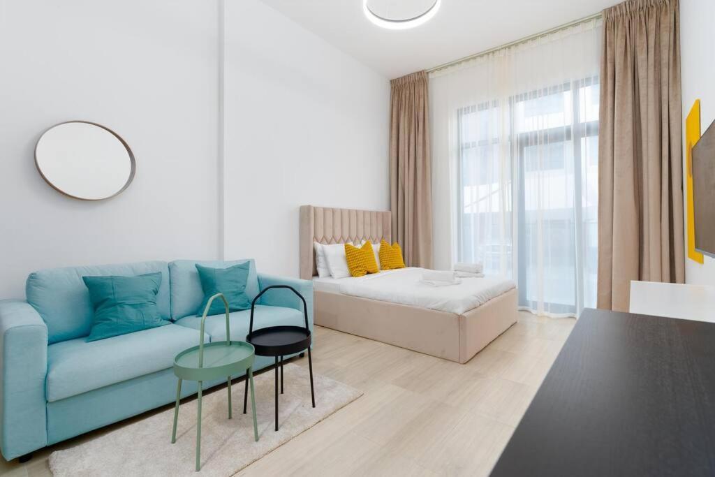 Nice and cozy Studio Elysée 2 in JVC Dubai — 4-Star Luxury Hotel in Dubai, United Arab Emirates