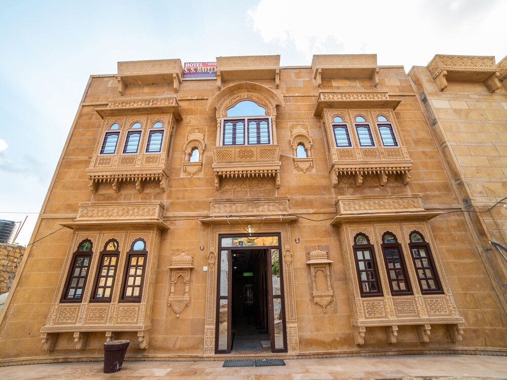 Oyo 19618 S S Haveli — Jaisalmer