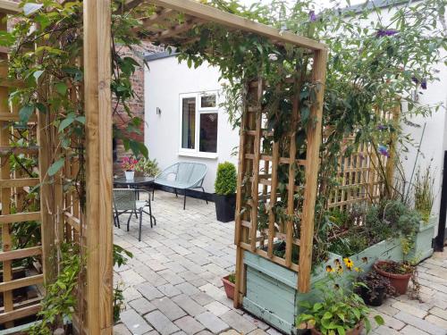 Self Contained Holiday Accommodation in the Heart of Easingwold with Parking