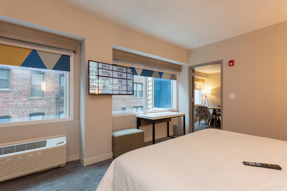 Holiday Inn Express New Rochelle by IHG - photo 13