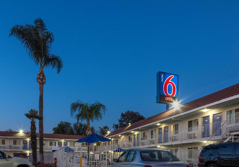 Motel 6 Sepulveda CA Los Angeles Van Nuys N - photo 11