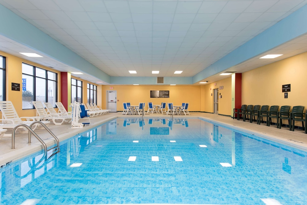Hampton Inn Grand Rapids South - photo 8