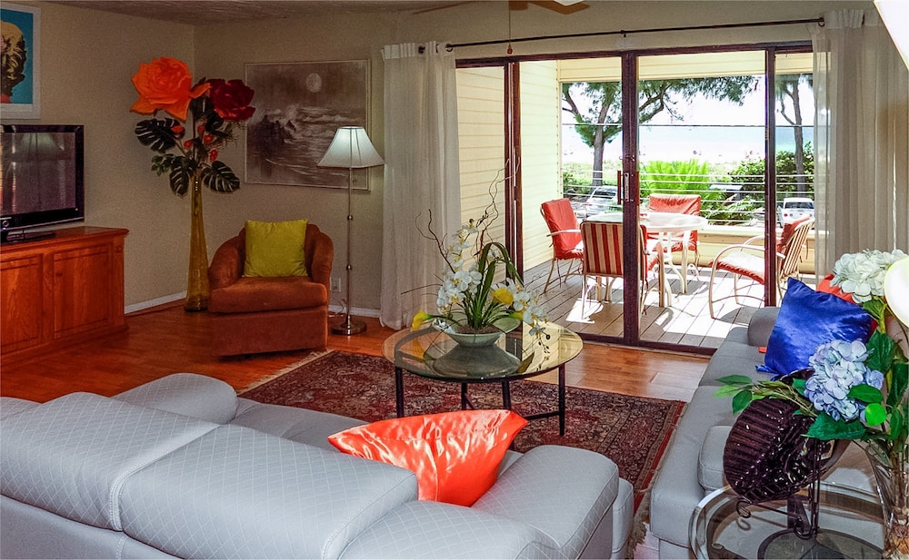 Bird's Nest Beach Townhomes - featured photo