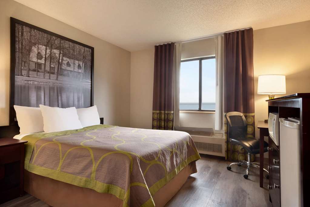Super 8 by Wyndham Bethany MO - photo 12