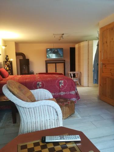 Apartment Garconniere'' am See — 4-Star Luxury Hotel in Kosel, Germany