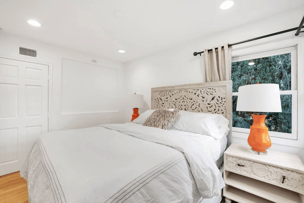 Dos Palos by Avantstay Mod Hollywood Sanctuary - photo 4