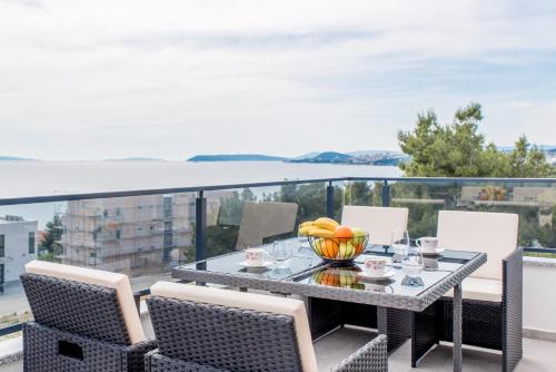 Lion's Beach Apartment — 4-Star Luxury Hotel in Podstrana, Croatia