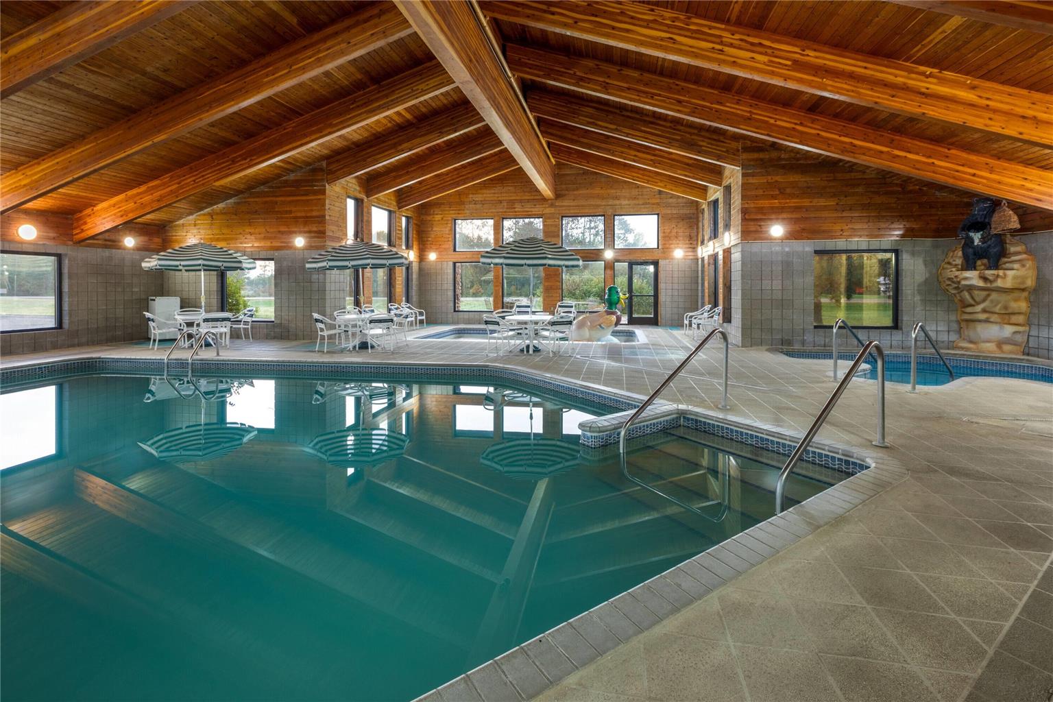 Shell Lake Lodge a Travelodge by Wyndham - photo 8