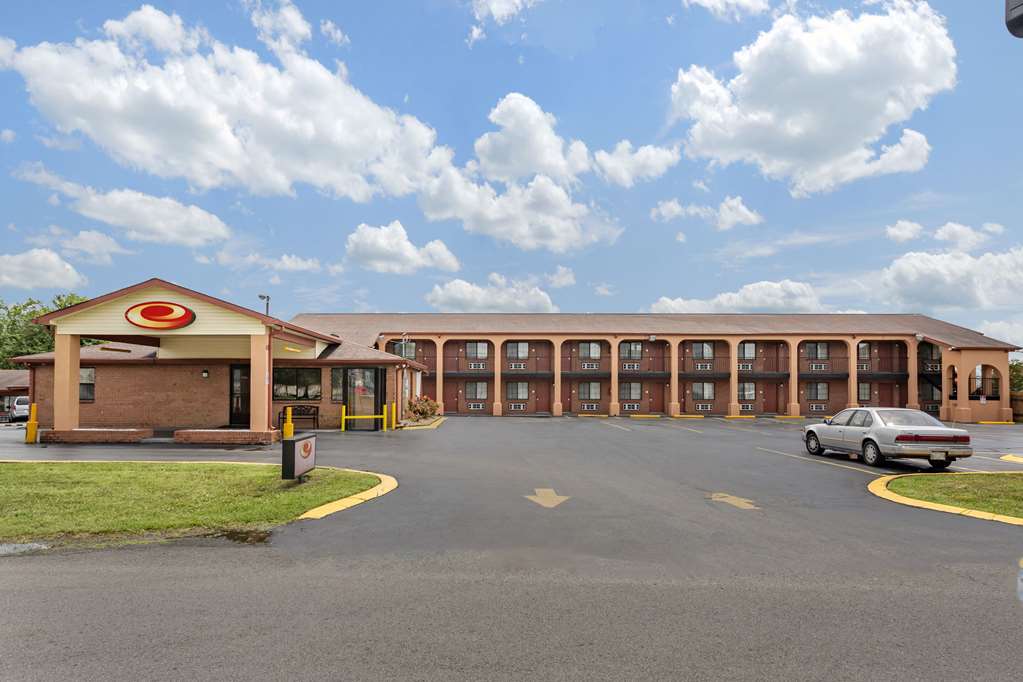 Econo Lodge Nashville North - photo 3