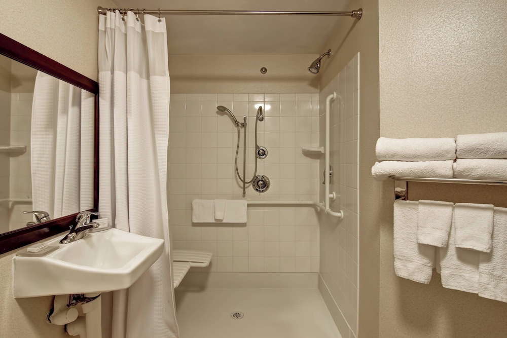 SpringHill Suites by Marriott Fresno - photo 28