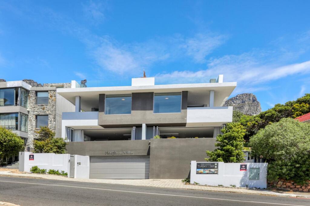 Rocha Villa