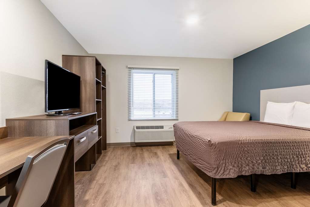 WoodSpring Suites Indianapolis Airport South - photo 12