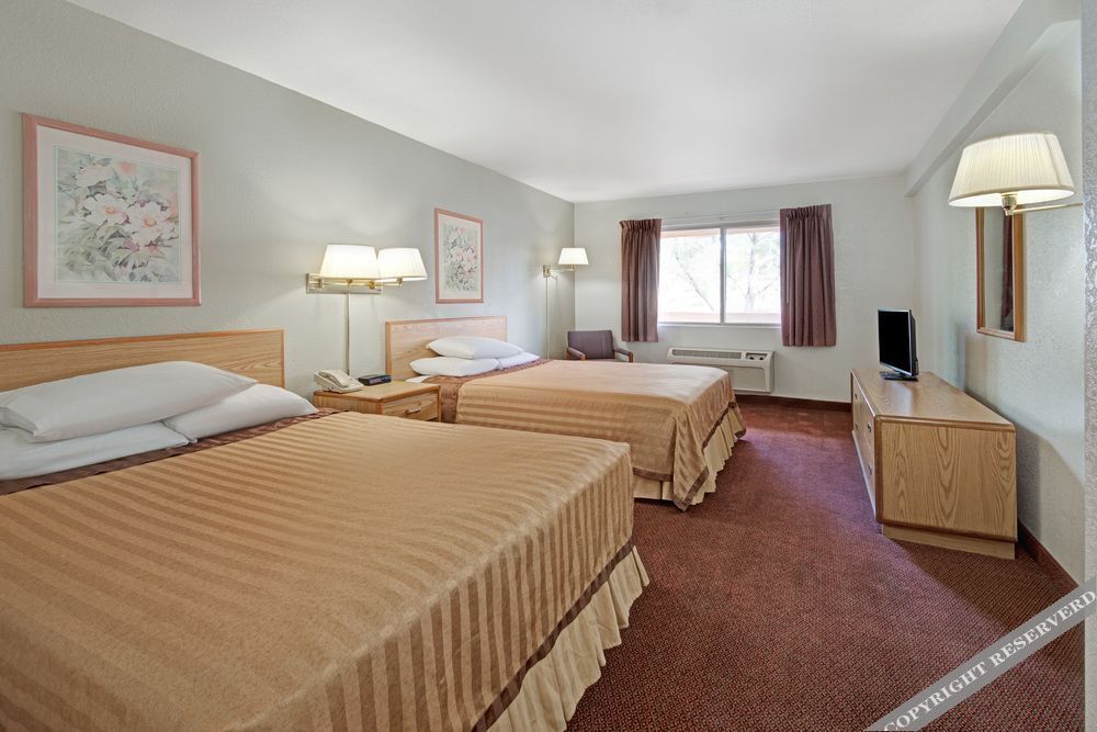 Magnuson Hotel El Paso West - photo 2