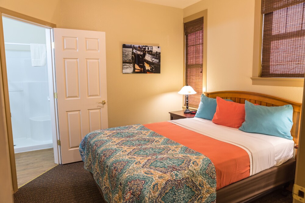 Hotel Cathlamet - carbon neutral hotel in Cathlamet