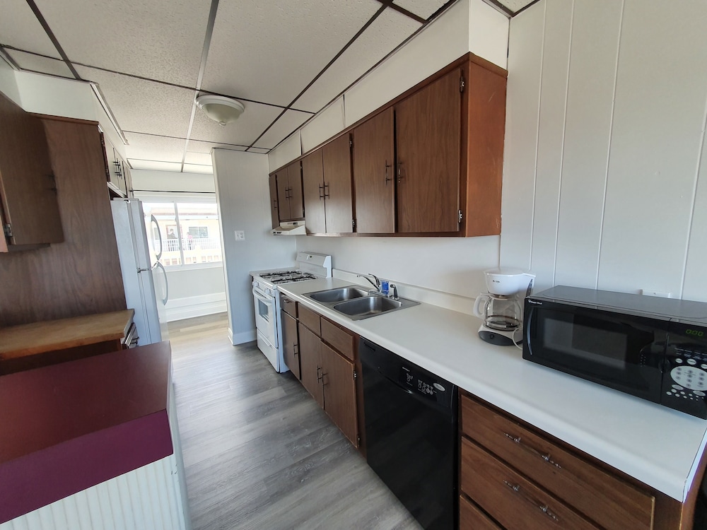 The Coral Sands Motel - photo 27