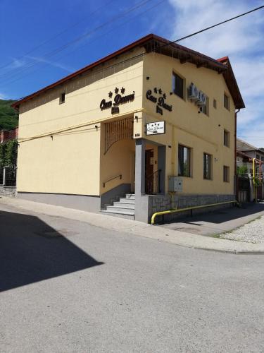 Casa Daomi — 4-Star Luxury Hotel in Deva, Romania