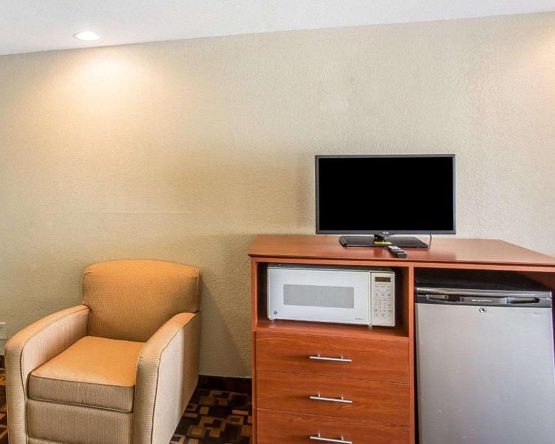 Quality Inn & Suites Mt. Juliet - photo 39