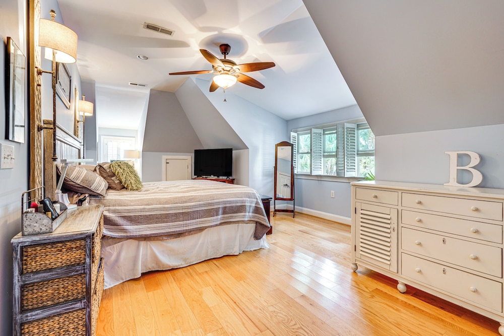 Walk to Beach: Gem w Pool & Spa in Isle of Palms - photo 21
