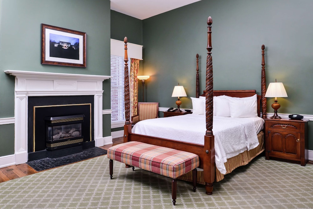 Hampton Inn Lexington Historic District - photo 15