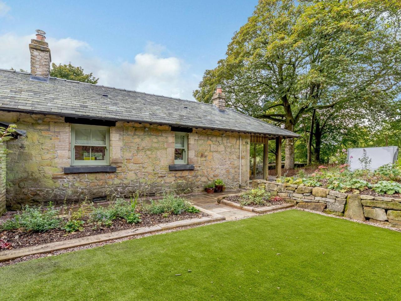 Gadley Cottage Uk31490 — 4-Star Luxury Hotel in Buxton, United Kingdom