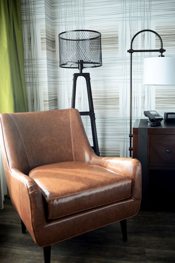 Hampton Inn & Suites Washington DC Navy Yard - photo 8