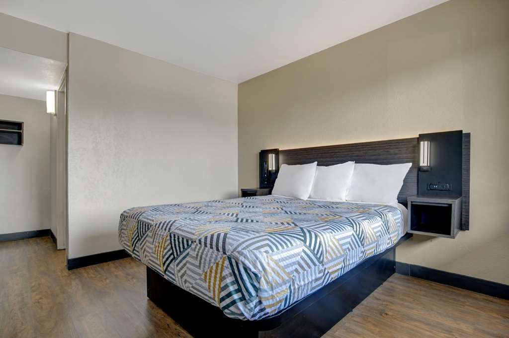 Motel 6 Venice FL - photo 21