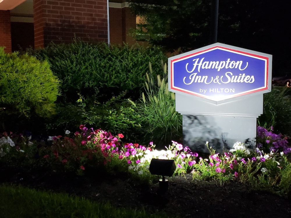 Hampton Inn & Suites Newtown - photo 150