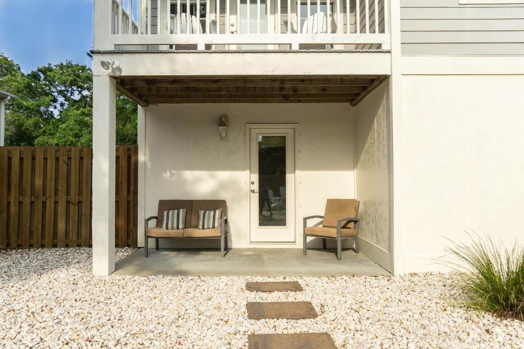 Time Stands Still by Oak Island Accommodations - photo 15