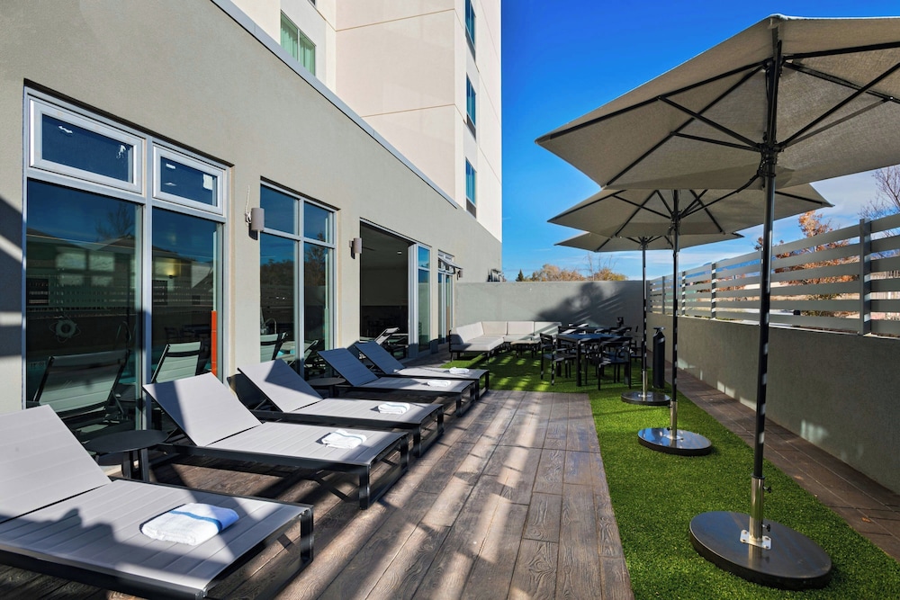 TownePlace Suites by Marriott Albuquerque Uptown - photo 24