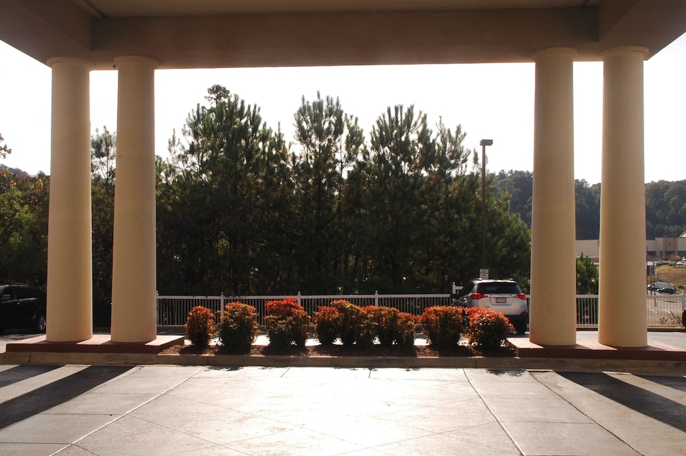 Holiday Inn Express Hotel & Suites Birmingham Irondale by IHG - photo 63