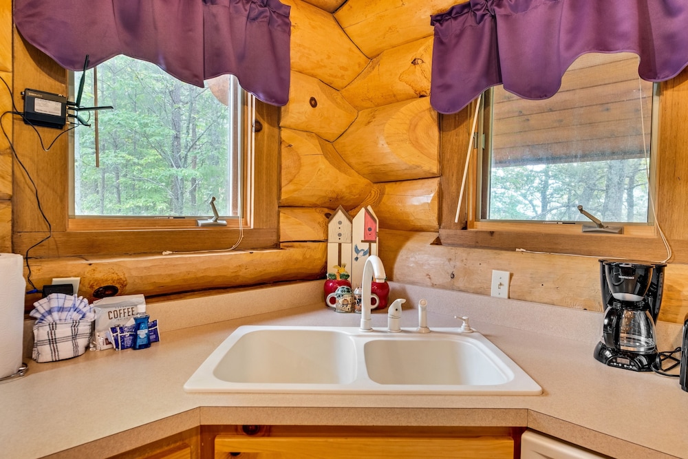 Star Views Secluded W mountain Views 2 Bedroom Cabin by Heavenly Views Resort - photo 4