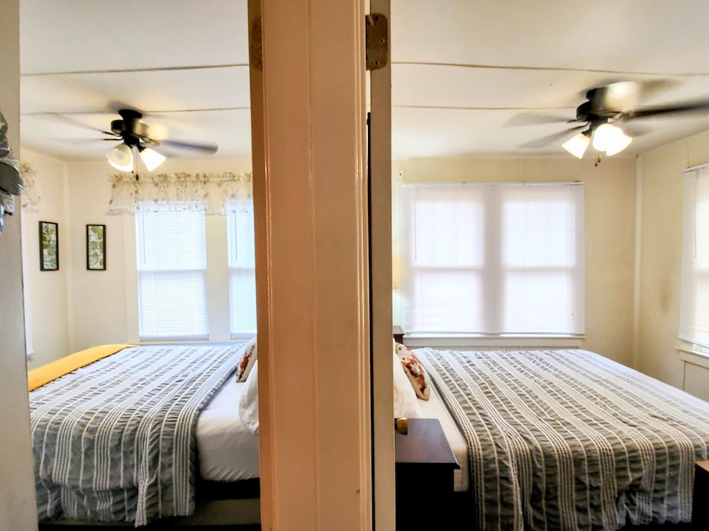 Edgewater Resort Cottage #1 - photo 23