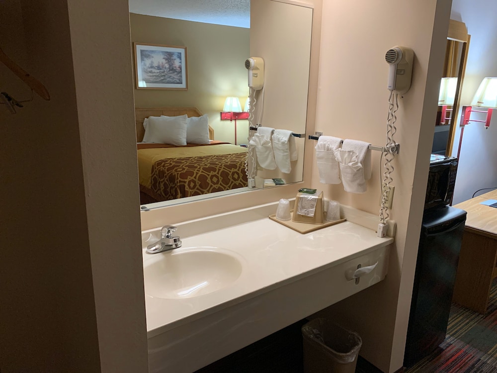 Budgetinn & Suites - photo 16