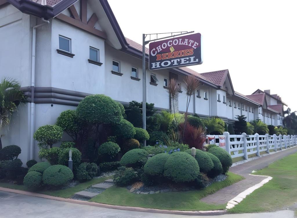 Chocolate and Berries Hotel — hotel in Baliuag