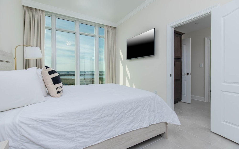 Phoenix Gulf Towers 1701 4 Bedroom Condo - photo 8