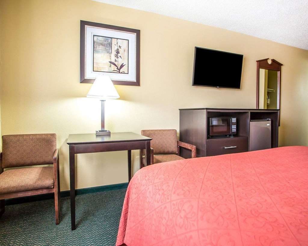 Quality Inn Morton at I 74 - photo 17
