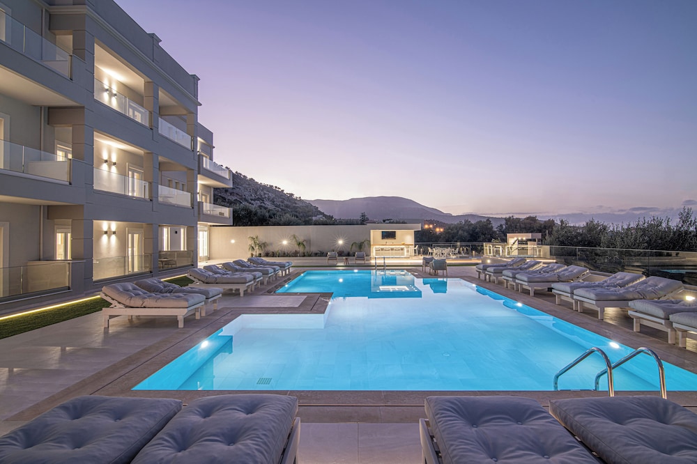 Filia Luxury Suites in Stalis, Greece