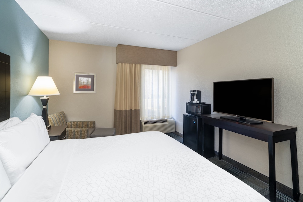 Holiday Inn Express Forsyth by IHG - photo 18