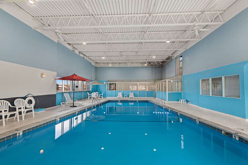 Quality Inn & Suites Council Bluffs Omaha East - photo 12