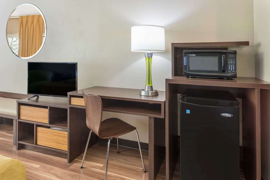 Super 8 by Wyndham Asheville Airport - photo 13