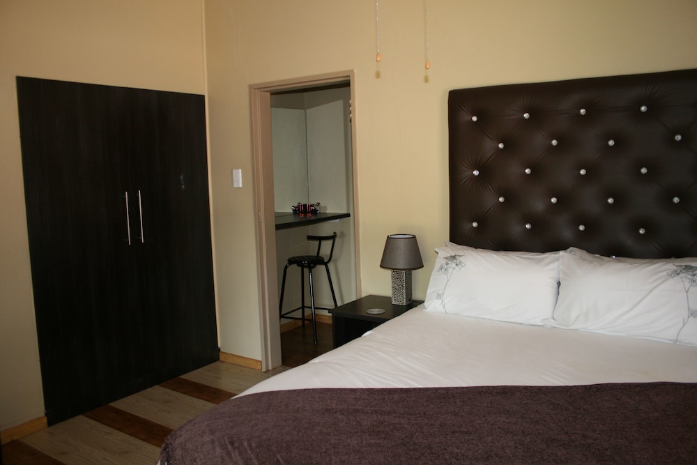 La Belle Guesthouse Parys — 4-Star Luxury Hotel in Parys, South Africa