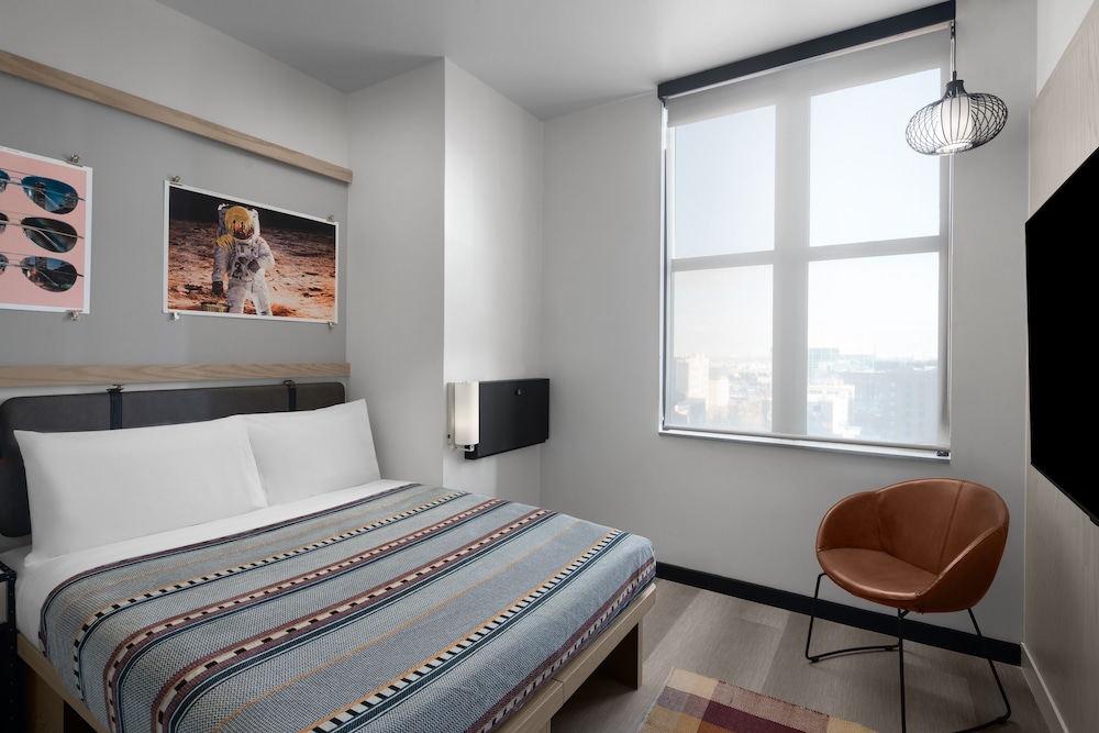 Moxy Houston Downtown - photo 8