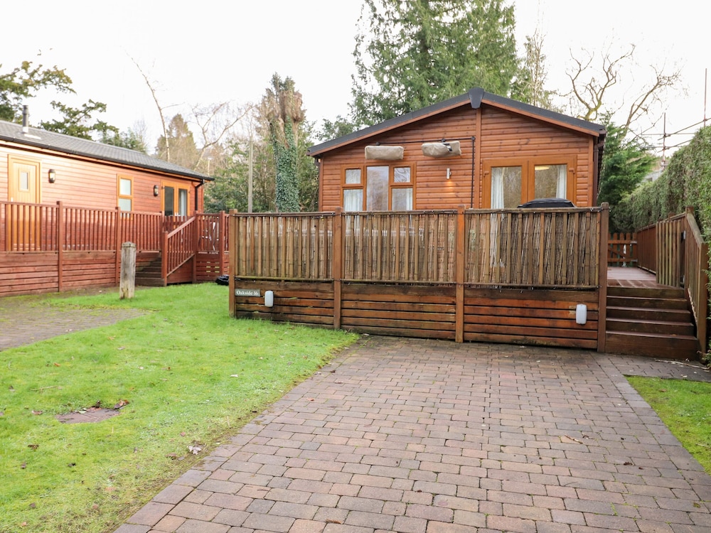 Bowness Bay Lodge — 4-Star Luxury Hotel in Windermere, United Kingdom