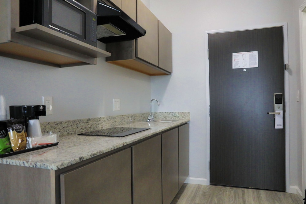 Home Inn and Suites Olive Branch - photo 9
